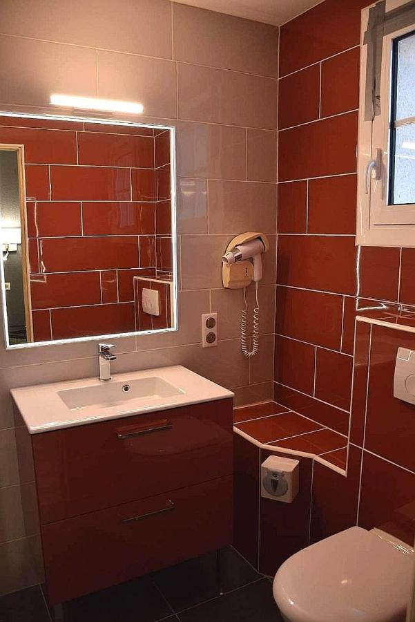 Logis Hotel Restaurant Spa Les Balcons De L'Esperance 利梅伊 外观 照片